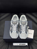 Dior B30 – White / Grey / Navy