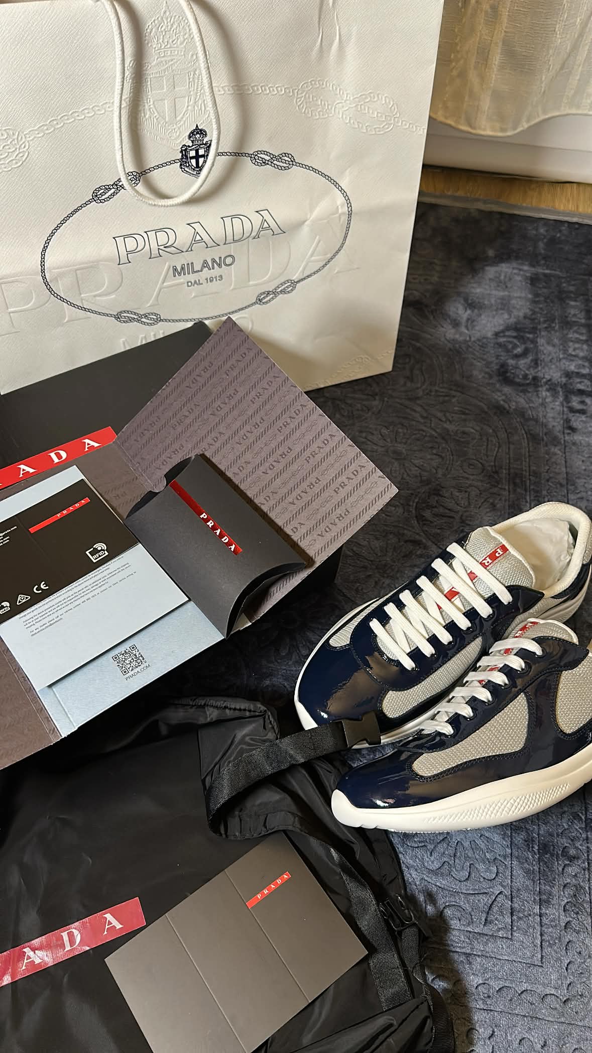 Prada America's Cup – Navy / White