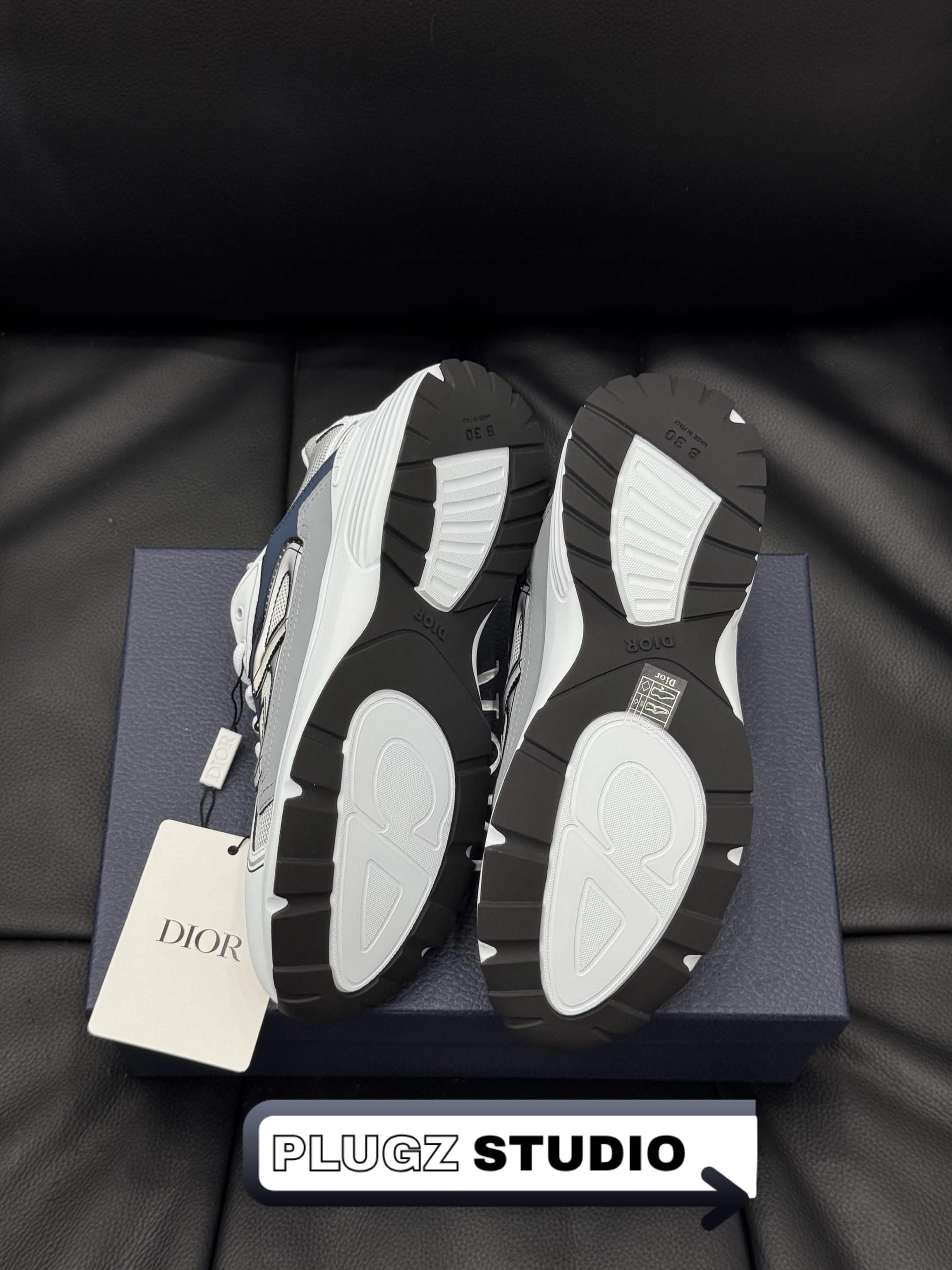 Dior B30 – White / Grey / Navy