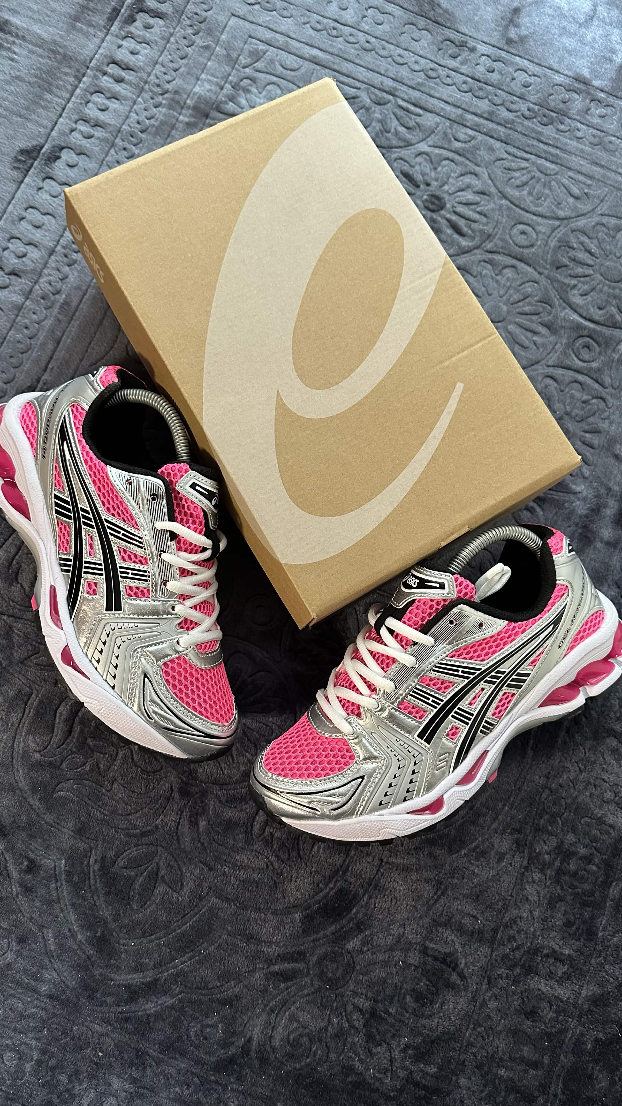 ASICS GEL KAYANO 14 HYPER PINK