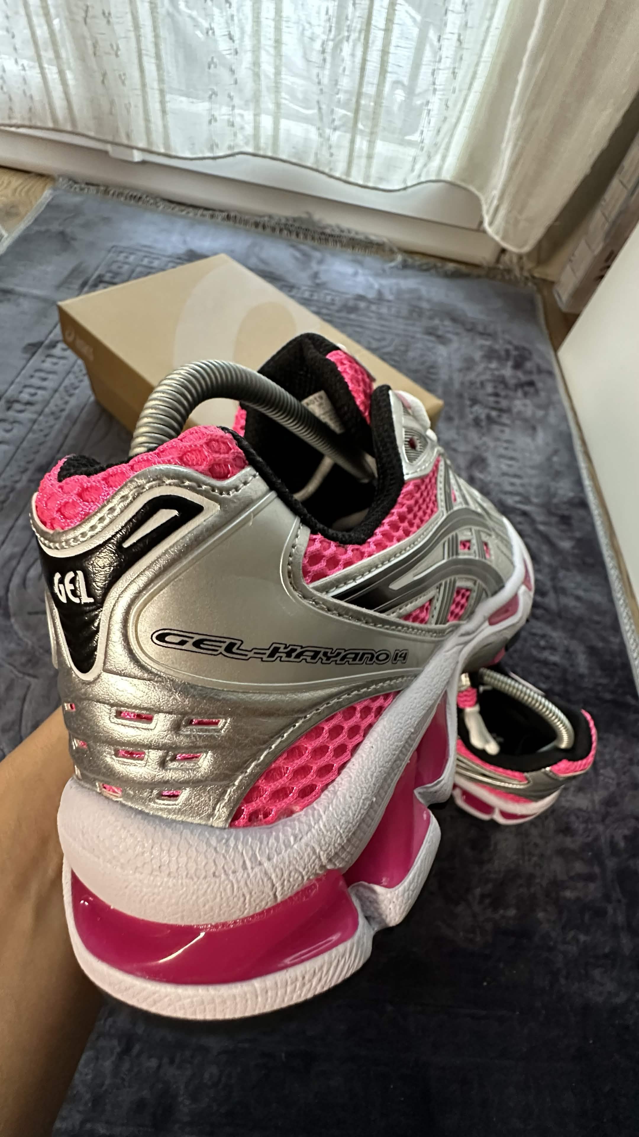 ASICS GEL KAYANO 14 HYPER PINK