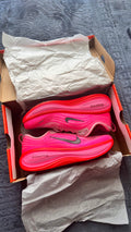 Nike Vomero Plus ZoomX – Rose Fluo