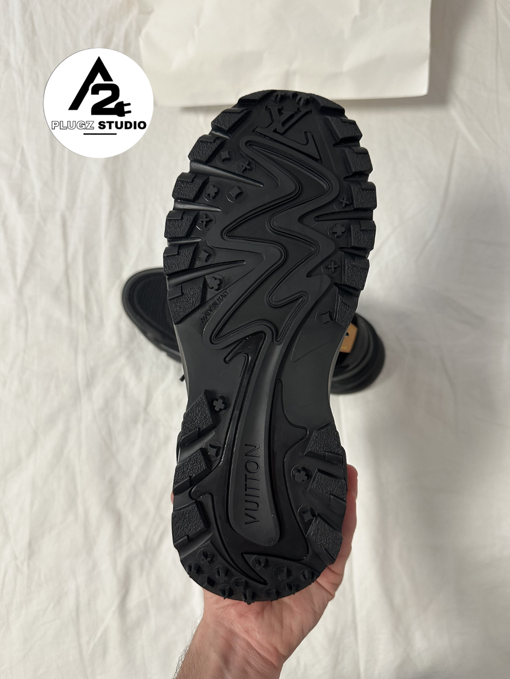 Louis Vuitton Run Tactic – Triple Black