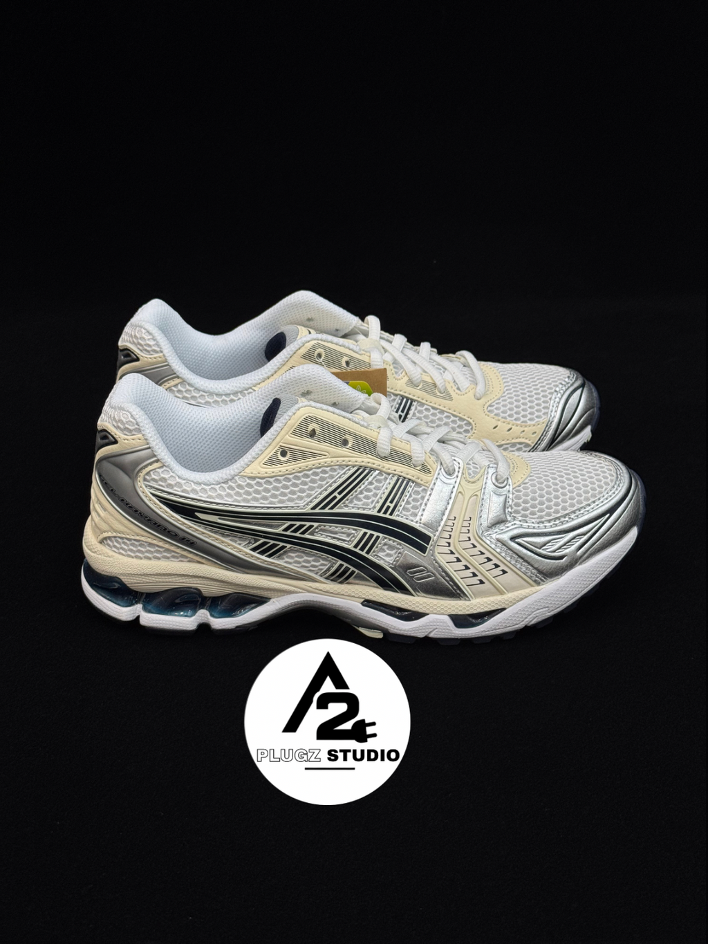 ASICS Gel-Kayano 14 – Blanc / Argent / Bleu Marine