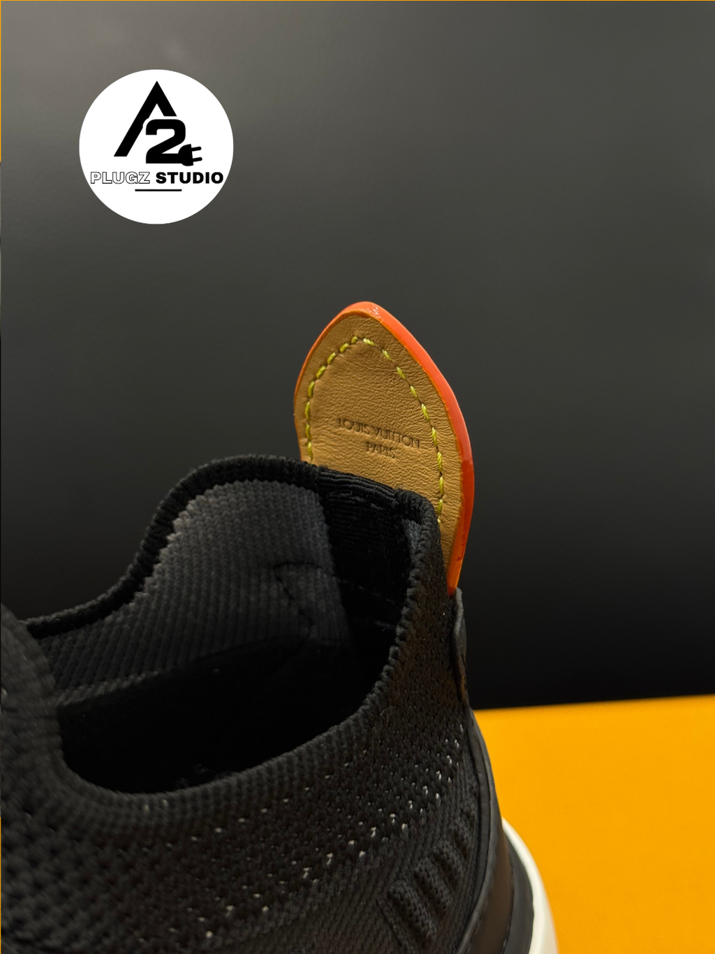 Louis Vuitton Run Tactic – Black / White