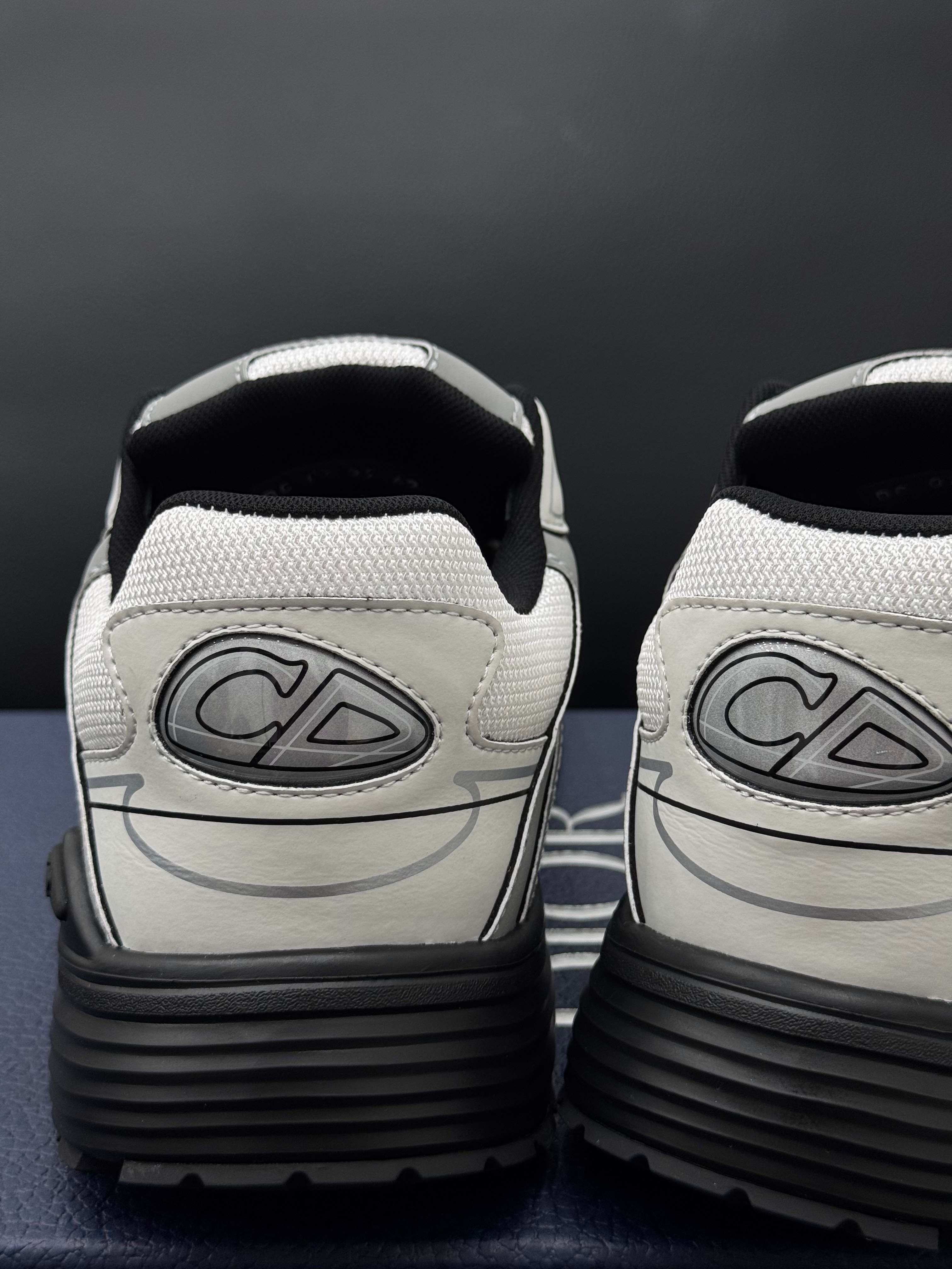 Dior B30 – White / Grey / Black