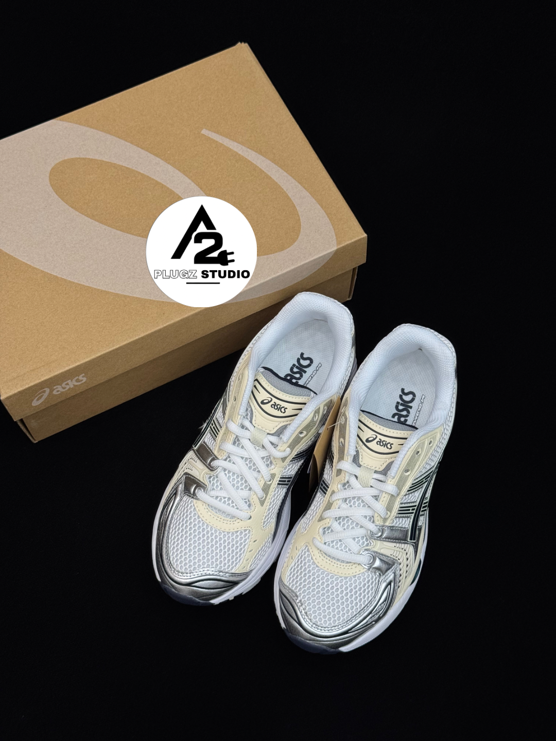 ASICS Gel-Kayano 14 – Blanc / Argent / Bleu Marine