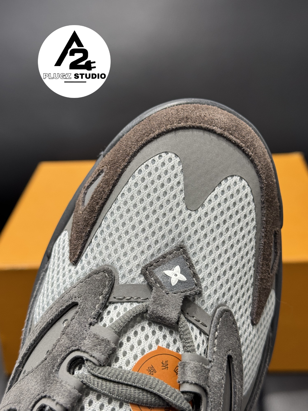 Louis Vuitton Trail – Grey