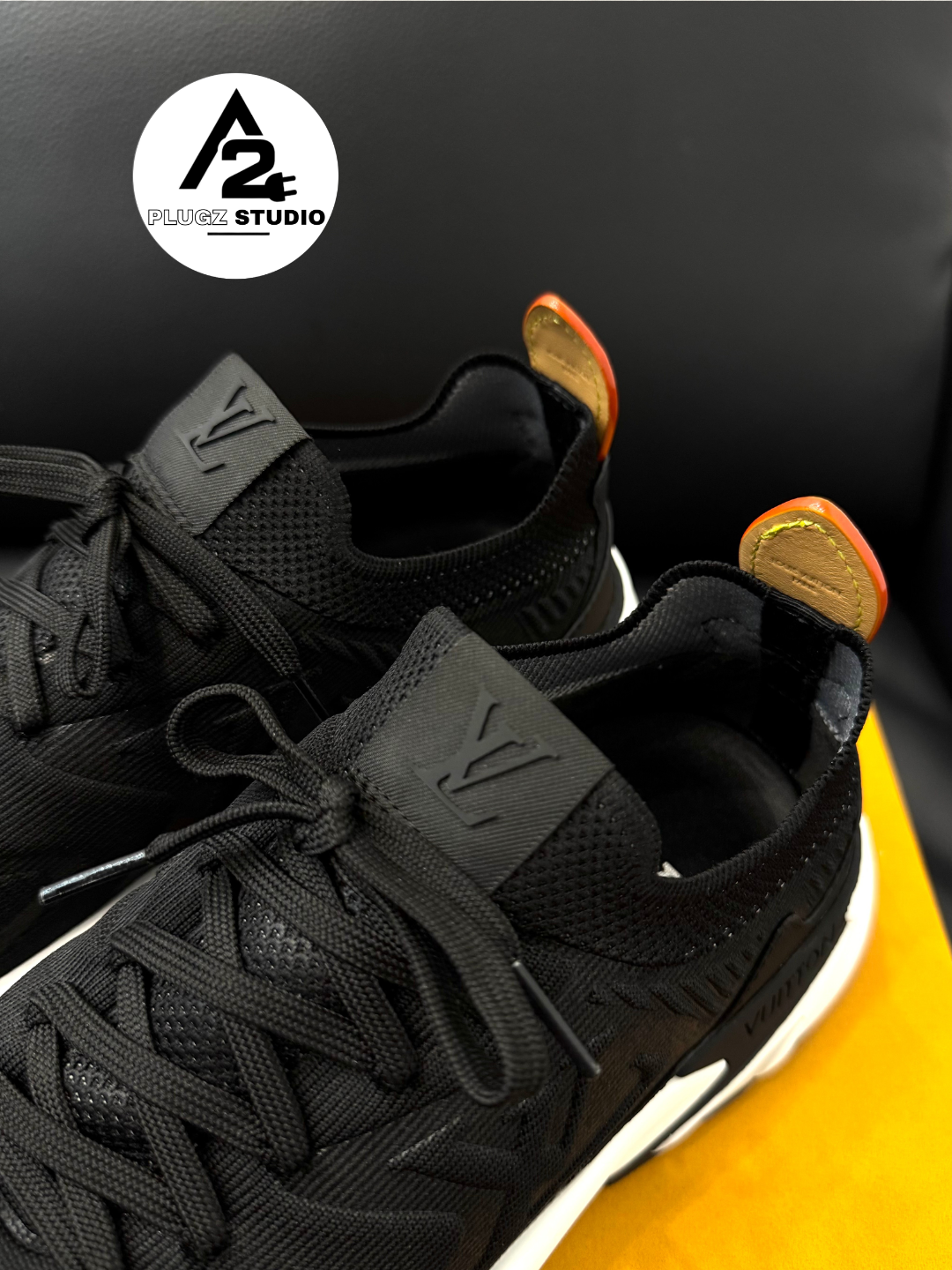 Louis Vuitton Run Tactic – Black / White