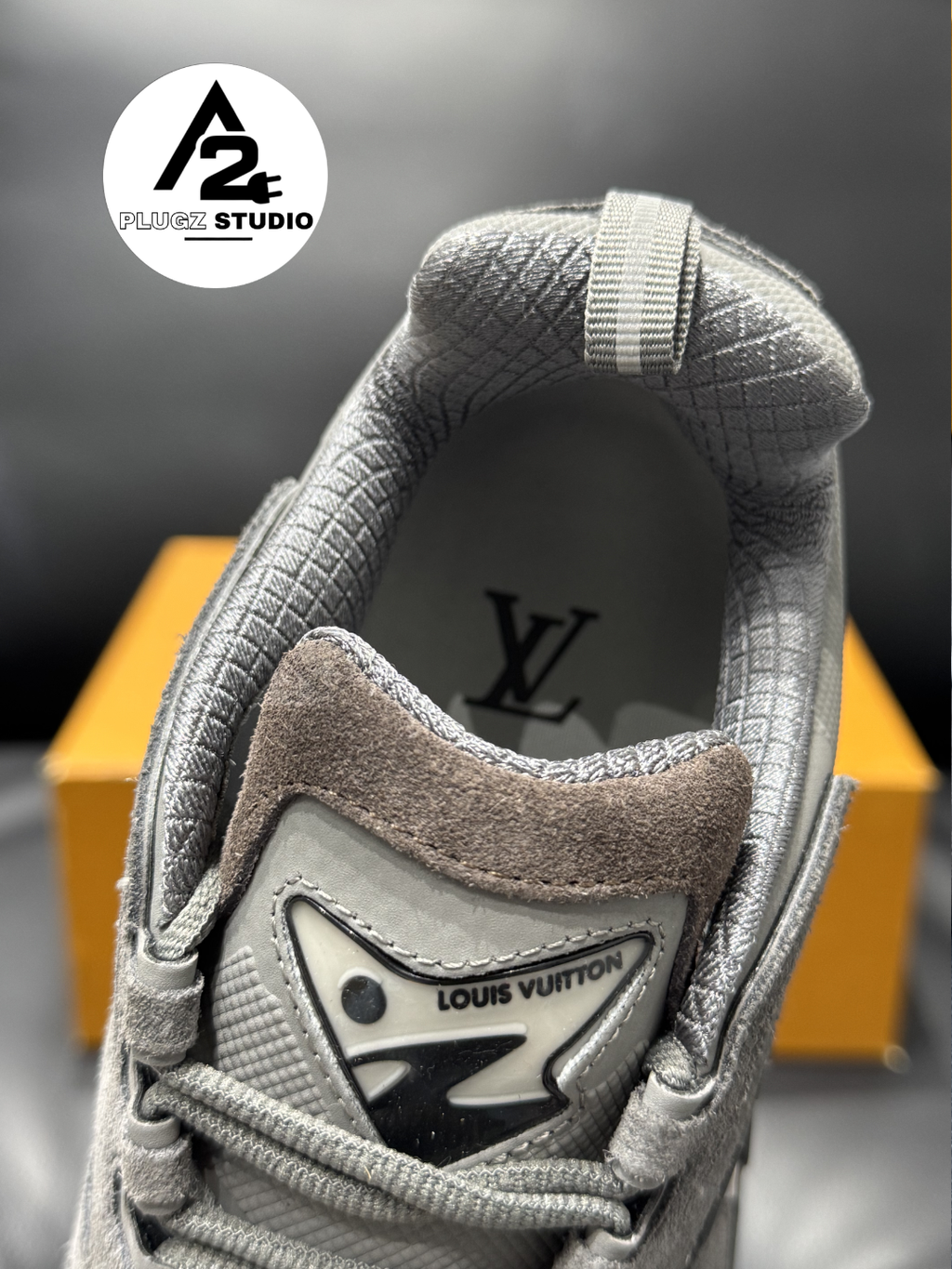 Louis Vuitton Trail – Grey