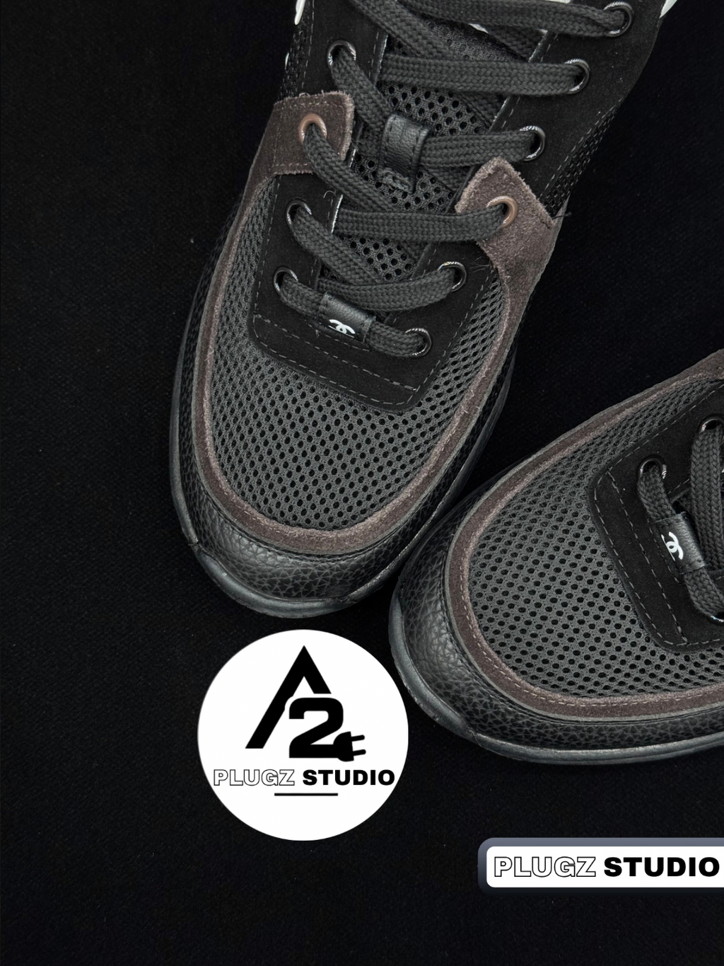 Chanel CC Mesh Runner – Noir / Blanc