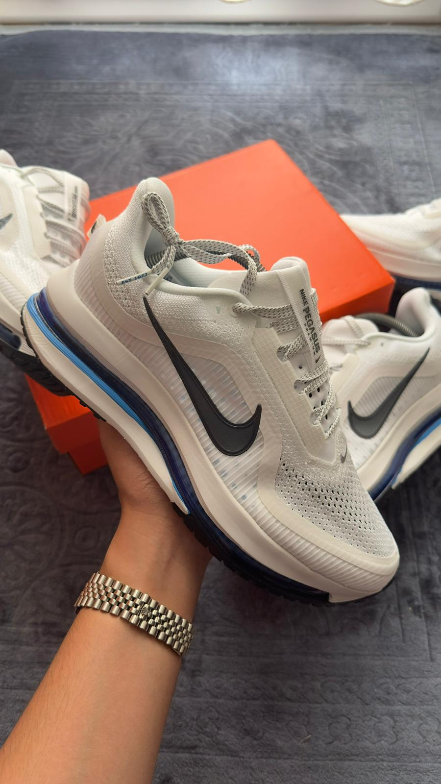 Nike Pegasus Premium – White / Black / Blue