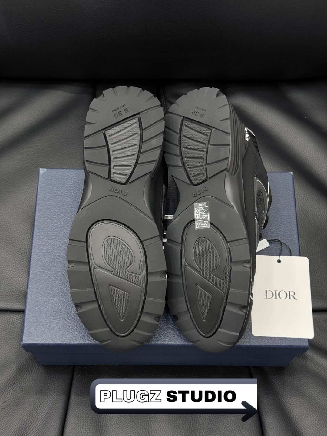 Dior B30 – Black / Anthracite