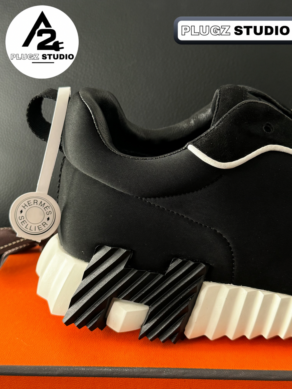 Hermès Bouncing Suede – Noir / Blanc