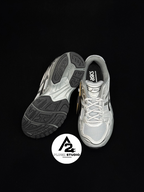ASICS Gel-Kayano 14 – Gris Clair / Argent / Noir