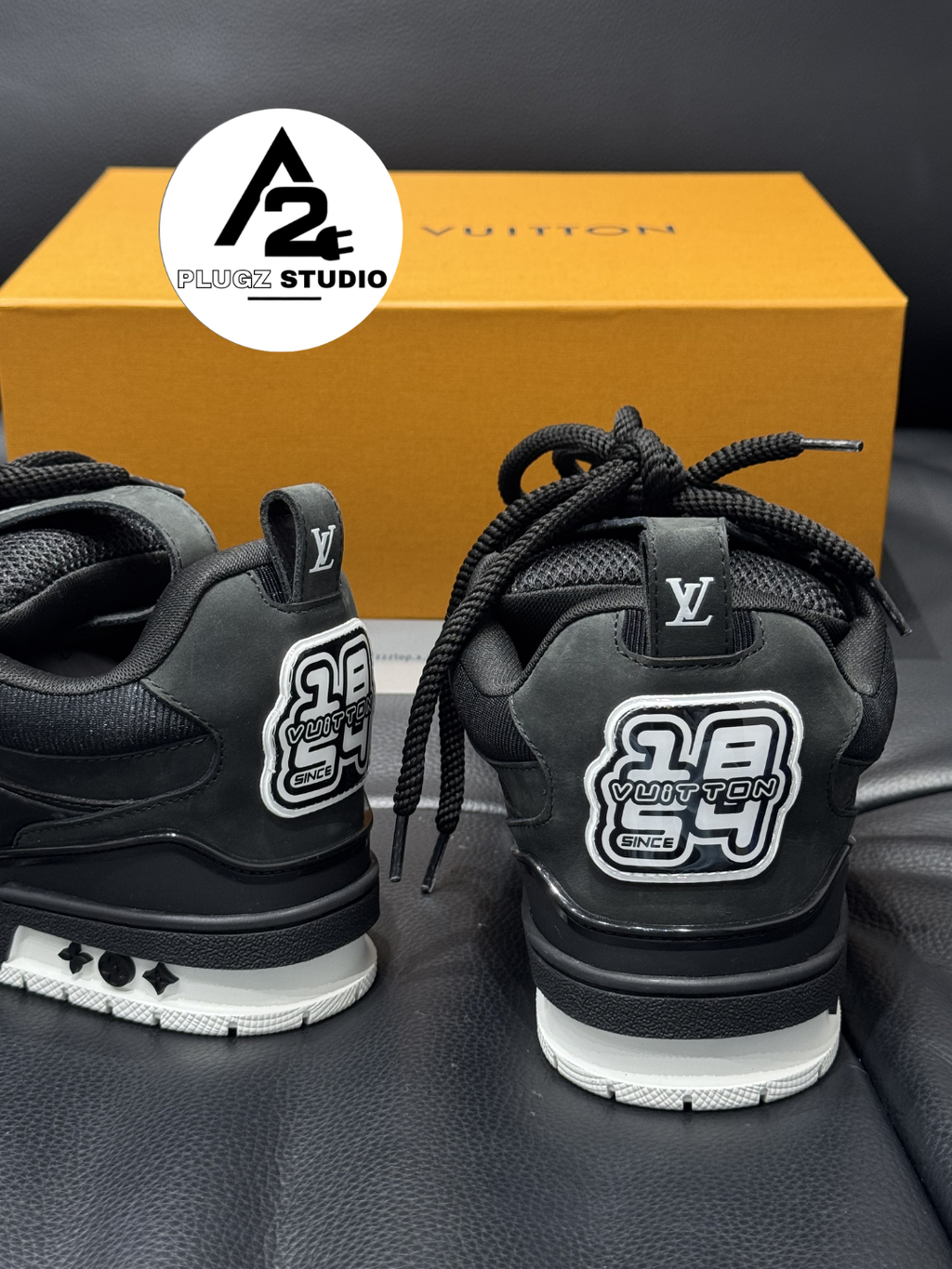 Louis Vuitton Skate – Black & White label