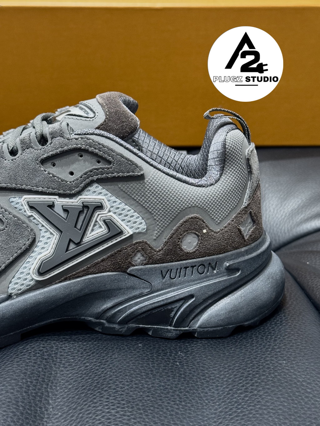 Louis Vuitton Trail – Grey